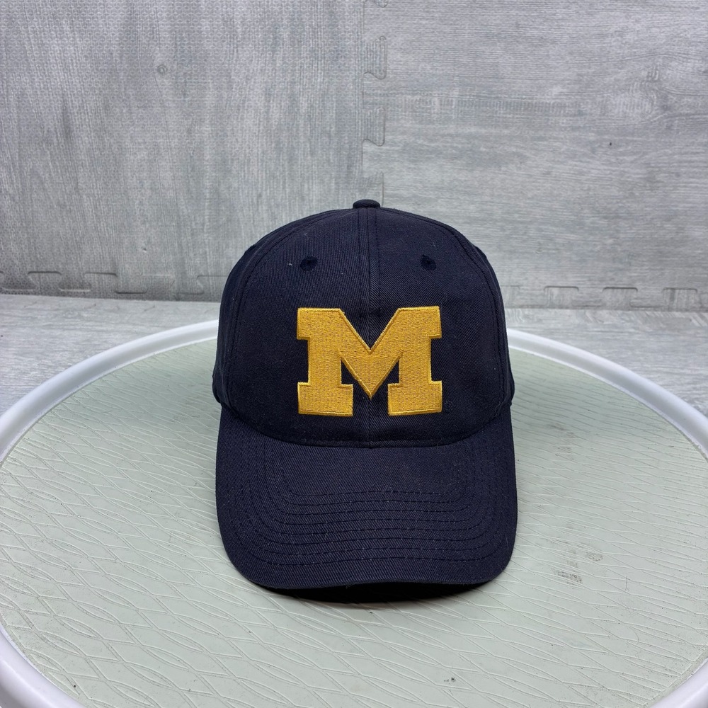 Vintage Michigan Wolverines Hat Mens Navy Blue Snapback Baseball Cap UofM